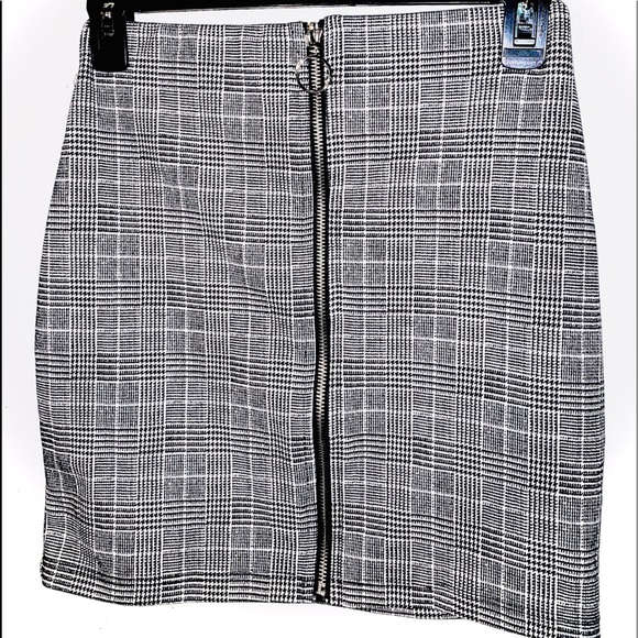 Plaid mini skirt - Picture 1 of 3